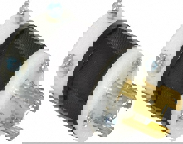 Locking Inlet: Plug, Industrial, L5-15P, 125V, Black & White